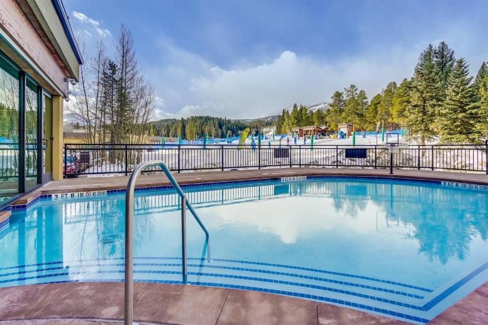 2 Bedroom Ski In, Ski Out Mountain Vacation Rental Located Next To Historic Main Street In Downtown Breckenridge
